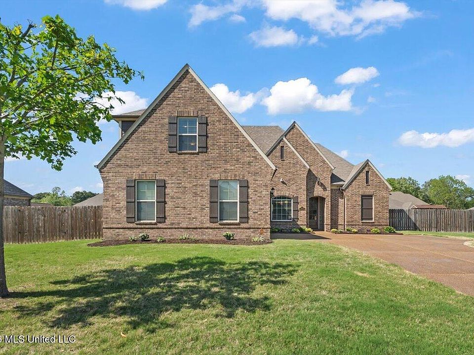 1st image of 8830 Courtly Cir S