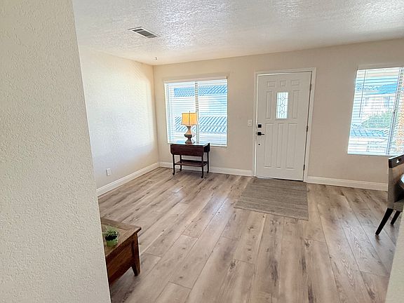 3rd image of 1800 Clubhouse Dr Unit 156