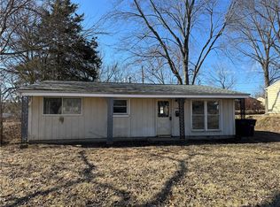 1506 Crestview Dr, Danville, IL 61832