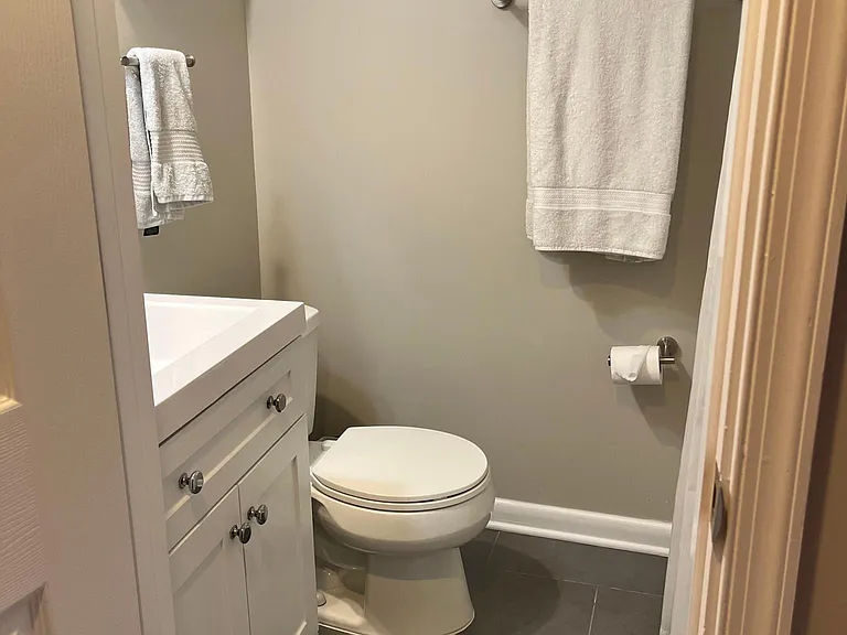 673 Jefferson St NE — Photo 7
