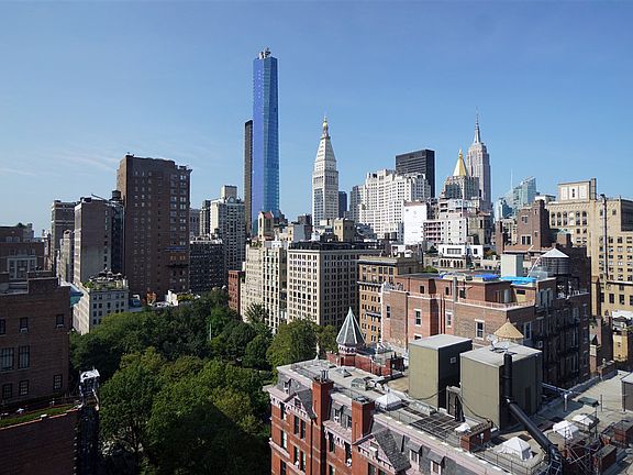 5th image of 32 Gramercy Park S APT 13H
