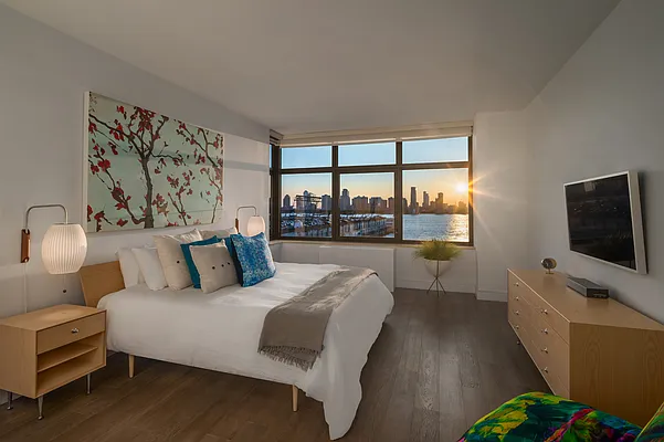 Rented by Douglas Elliman | media 15