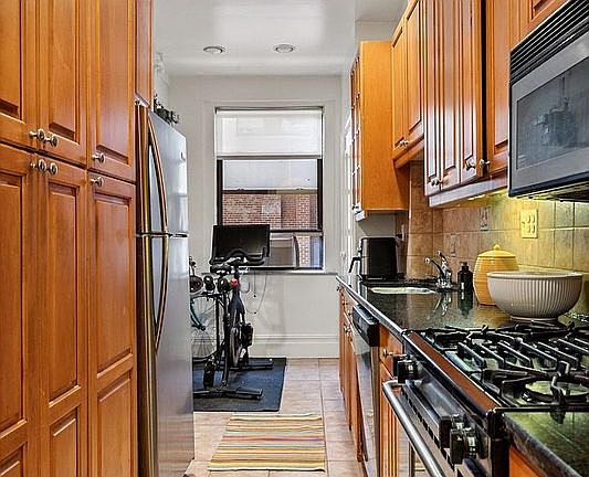 4th image of 215 W 90th St APT 7G