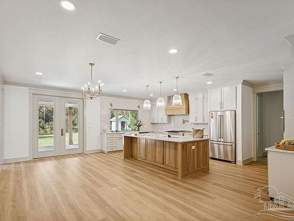 3rd image of 9107 Pine Preserve Ln N