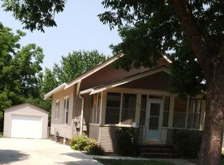 318 W 3rd St, Canton, SD 57013