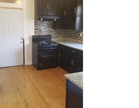 5th image of 7446 S Crandon Ave #1