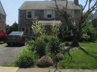 13 Schoolhouse Ln, Broomall, PA 19008