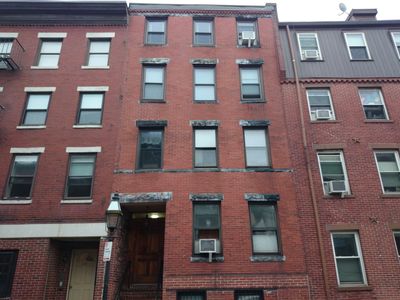 206 Endicott St APT 3, Boston, MA, 02113