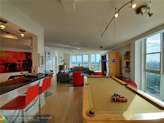 4th image of 111 SE 8th Ave