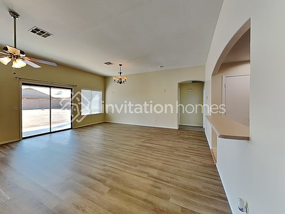 5th image of 15001 W Crocus Dr