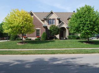 9874 Watercrest Dr, Fishers, IN 46038
