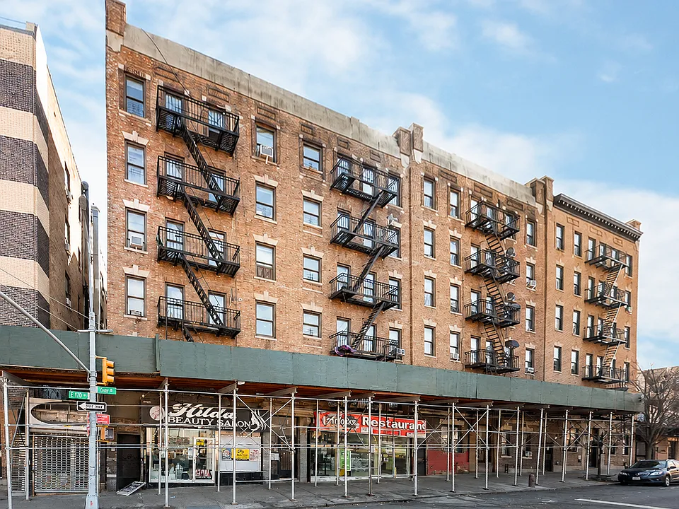 1402 Clay Ave #2A