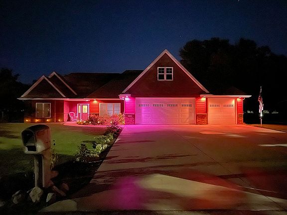 5th image of 2205 W River Dr