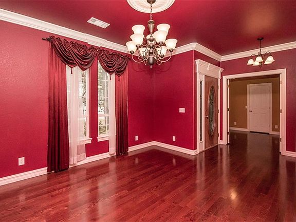 4th image of 20 Baker Dr