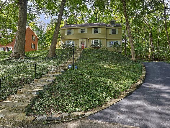 2nd image of 14 Sylvan Ln
