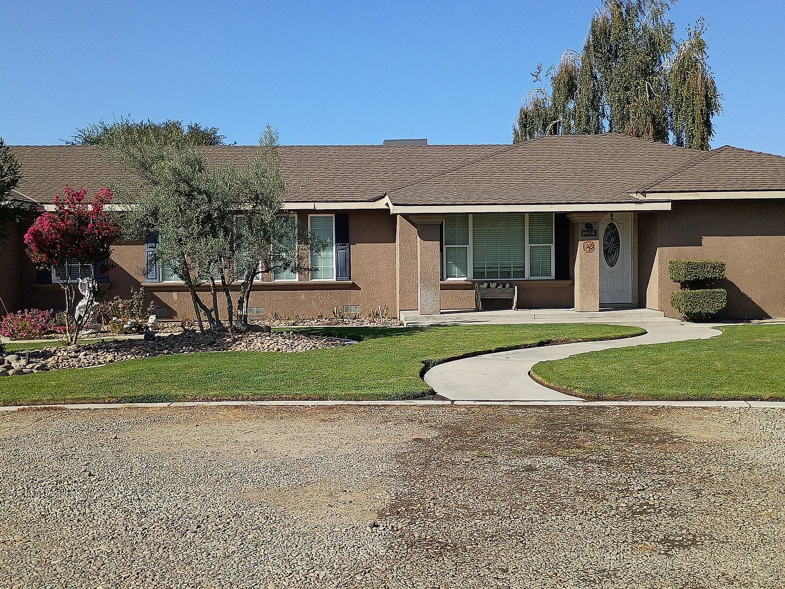 3 bed, 2.5 bath, 1805 sqft, $2,800 — Photo 2