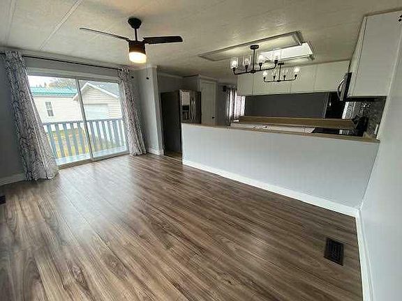 5th image of 230 Skogg Ave