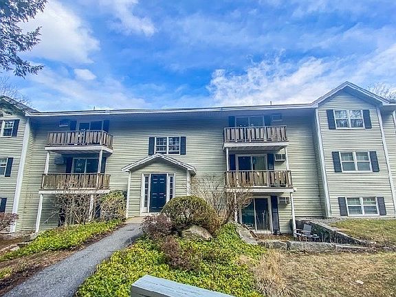 4th image of 24 Parkwood Dr Unit 203