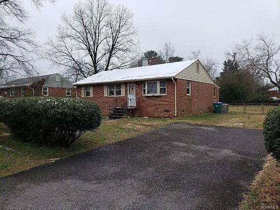 2nd image of 1606 Silverwood Dr