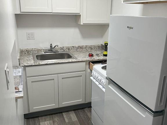 2nd image of 1460 W 101st St