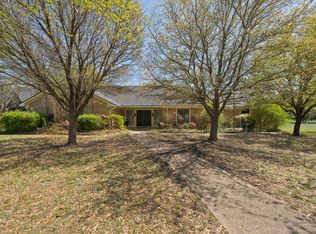 200 Oak Creek Cir, Mc Gregor, TX 76657
