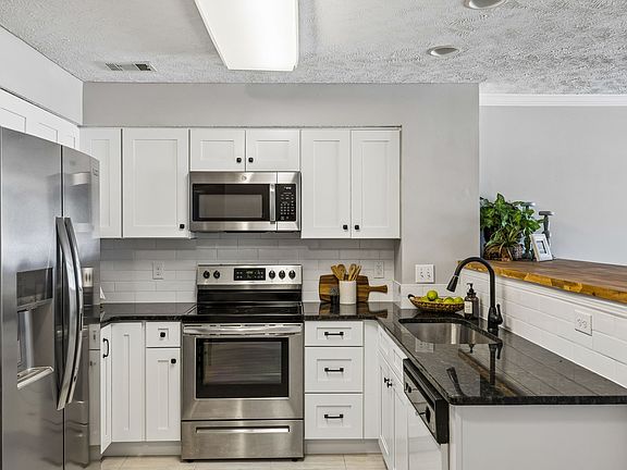 2nd image of 407 Compton Ln