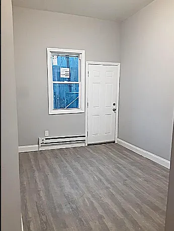 3 bed, 1200 sqft, $3,777 — Photo 3