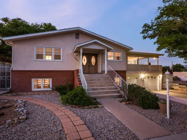 3843 Riverview Rd NW, Albuquerque, NM 87105
