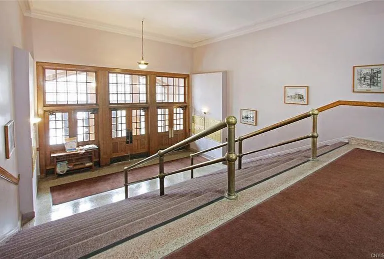 917 Madison St #109 — Photo 12