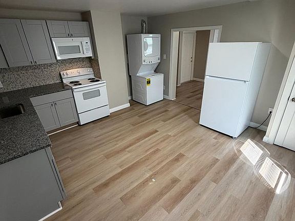 4th image of 4709 Mercer St