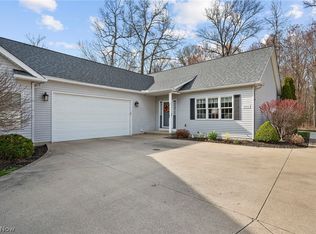 3992 Hilltop Dr #24, Vermilion, OH 44089