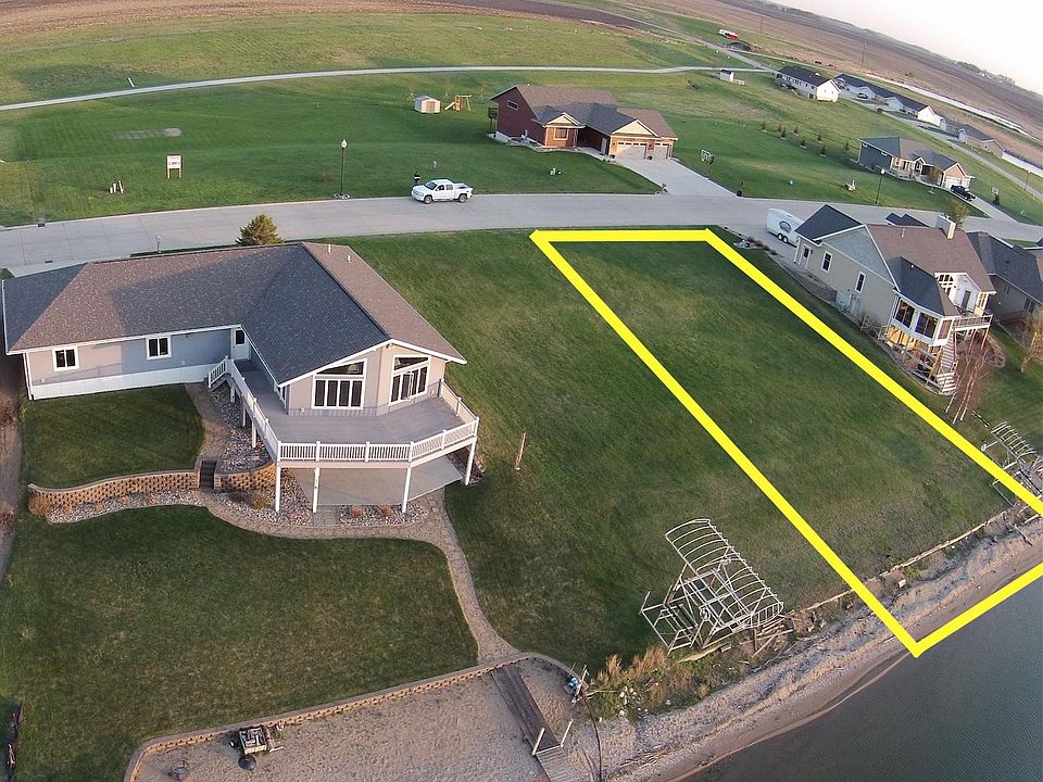 1st image of 20 Beachcomber Dr