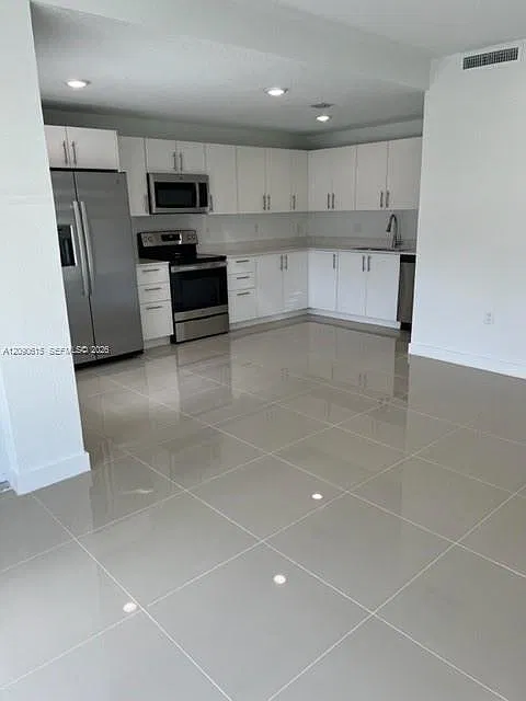 25867 SW 145th Ave — Photo 2