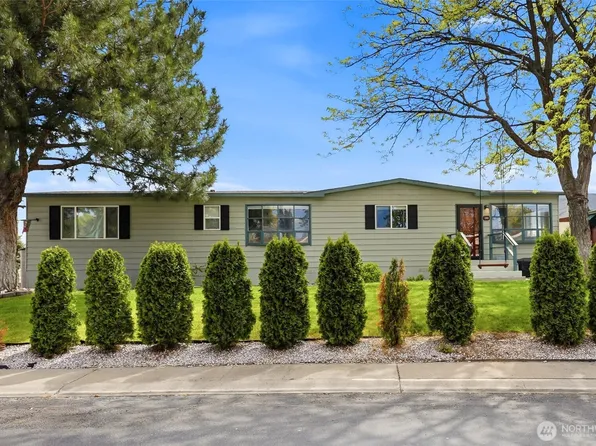 240 Skyline Dr, Richland, WA 99352