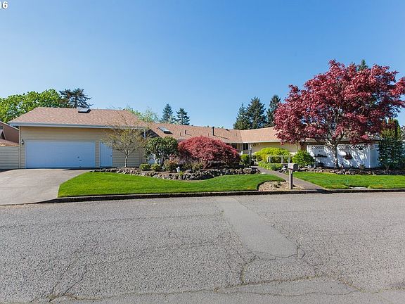 3rd image of 6716 SE Pinecreek Way