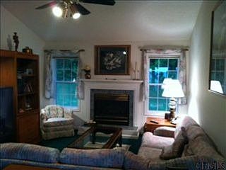 2nd image of 15 Berry Dr