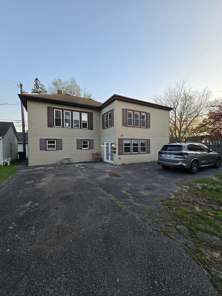 Building Photo - 10 Lawndale St #1