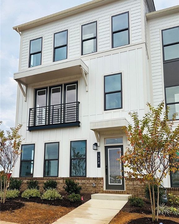 1st image of 520 Aura Ave