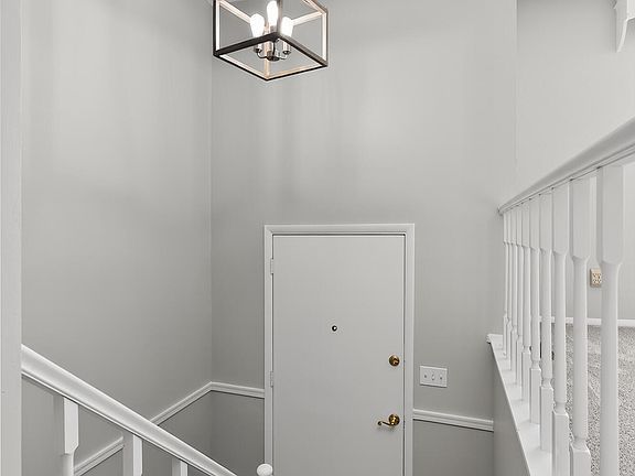 3rd image of 3080 Featherstone Dr