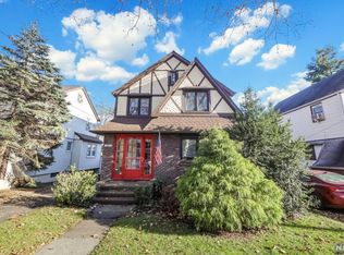 1011 Grace Ter, Teaneck, NJ 07666