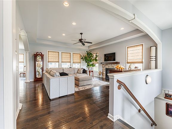 5th image of 215 Bretlyn Cir