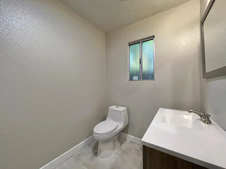 5799 Callister Ave — Photo 13