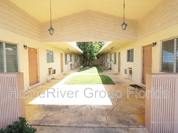 2nd image of 1280 NE 139th St APT 4