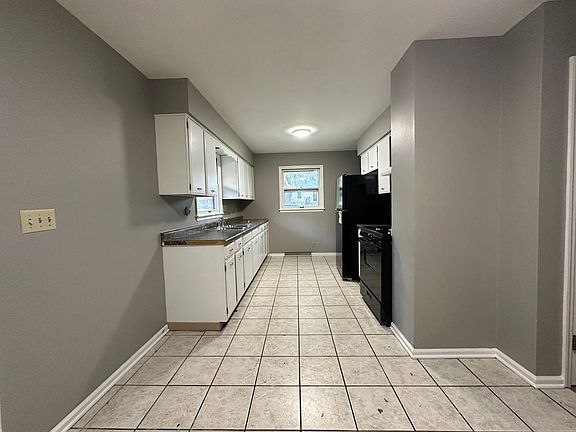 5th image of 3850-3852 16th Ave