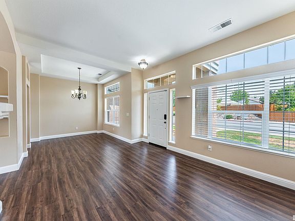 5th image of 7453 Sansol Dr