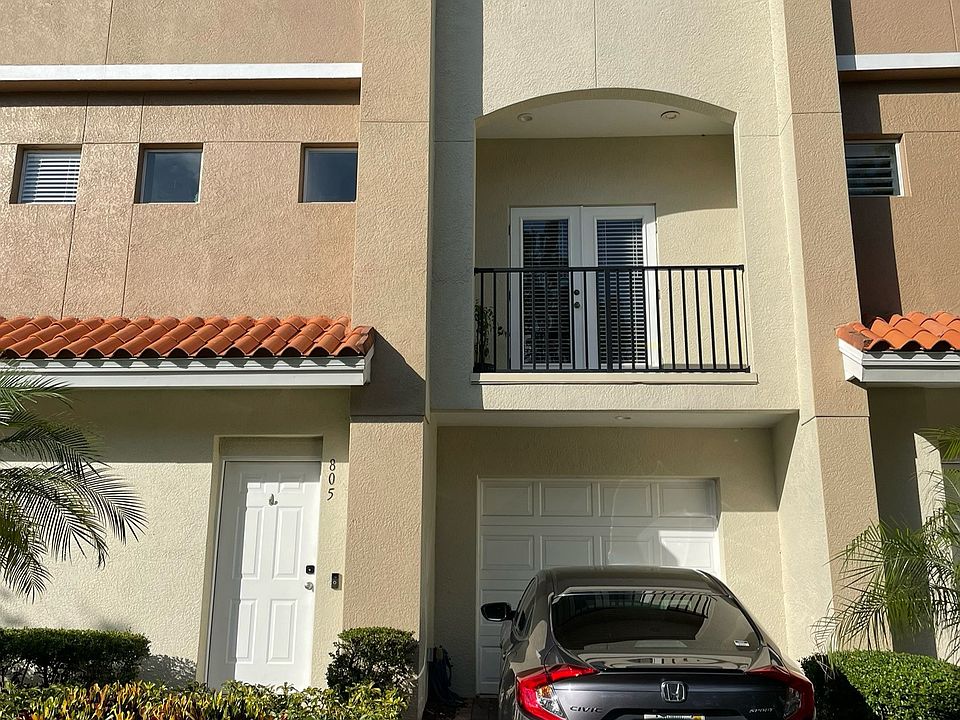 1st image of 801 100th Ave N #805