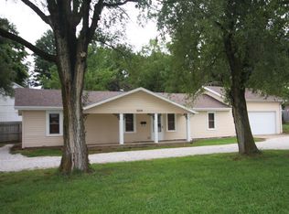 2210 E Cherry St, Springfield, MO 65802