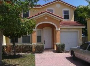 27473 137 Ct, Miami, FL 33032