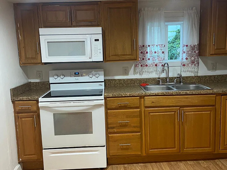 619 Diamond Hill Rd #LOWER FLOOR — Photo 15