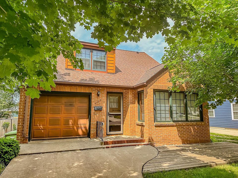 1st image of 223 Lake Ave